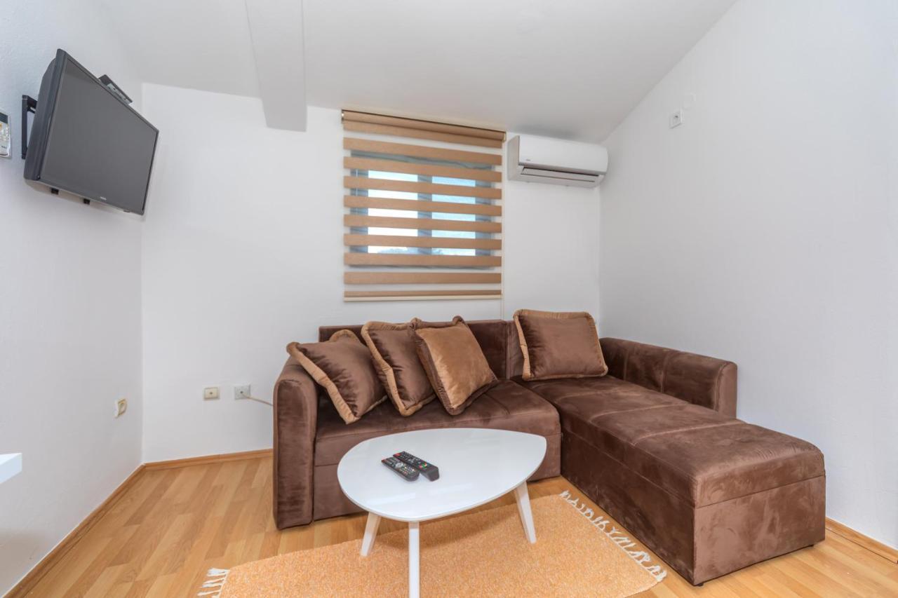 Apartman Sara 巴尔 外观 照片